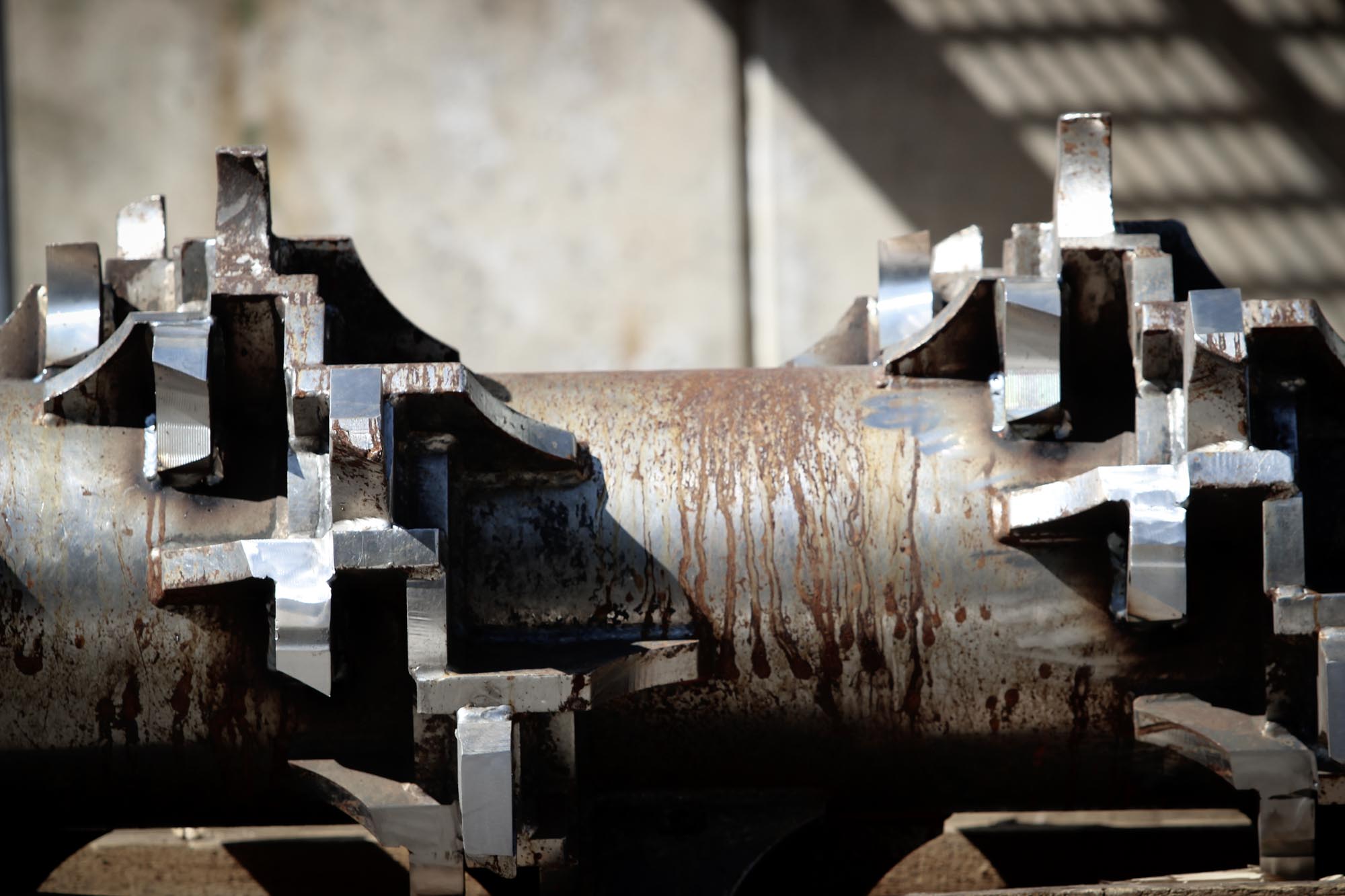 Detailfoto einer Zerkleinerungsanlage für das Recycling